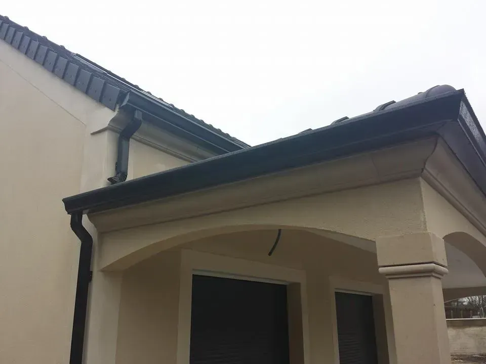 Gouttière sur mesure près de Arpajon