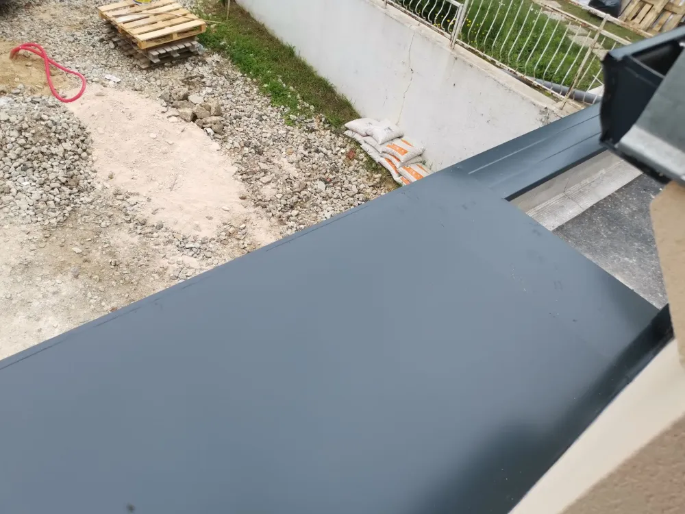 Alu laqué près de Arpajon